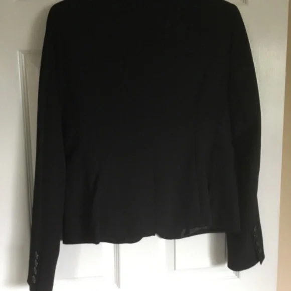 New Three-button Blazer - Picture 2 of 6